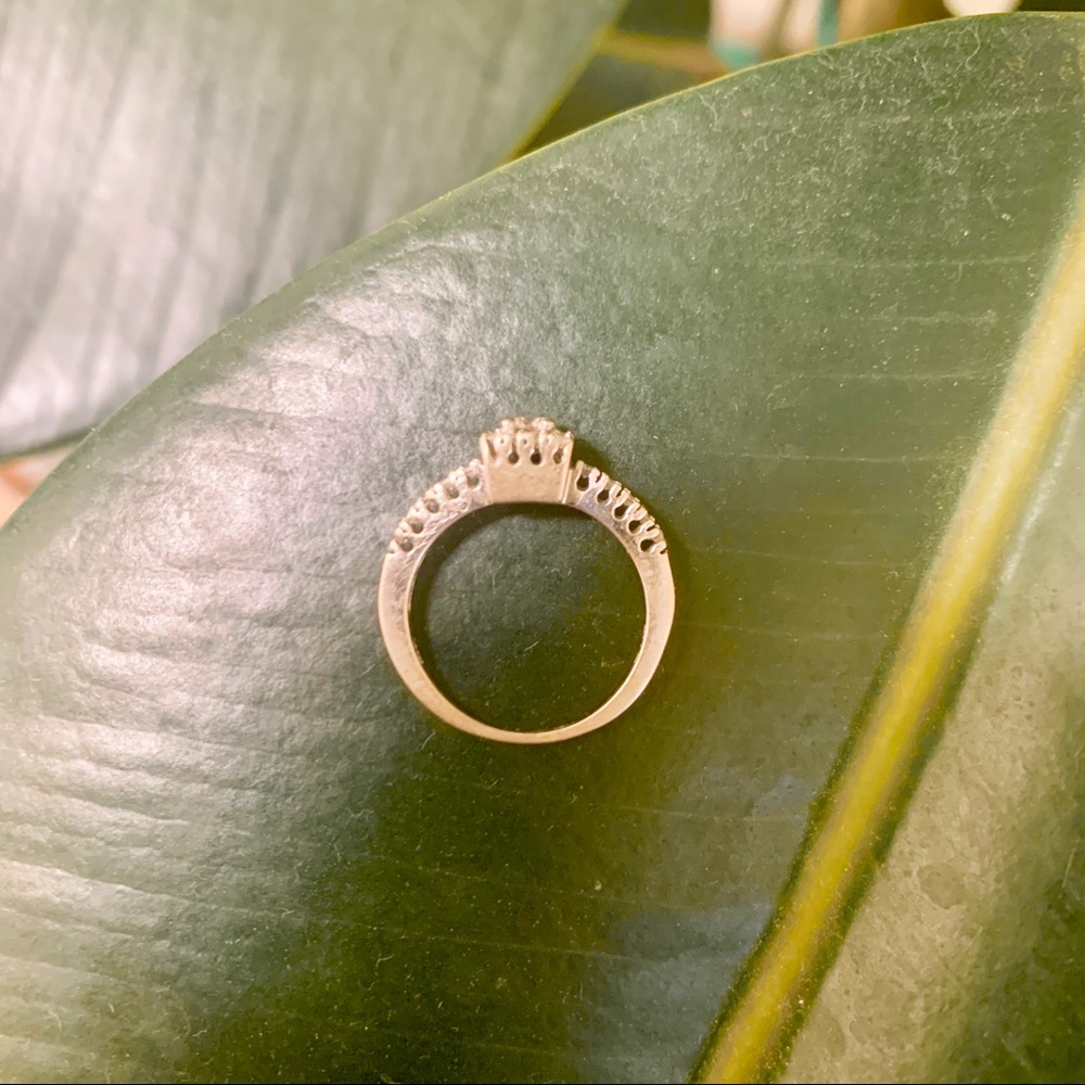 Vintage Diamond 14k White Gold Ring Halo - Picture 4 of 5